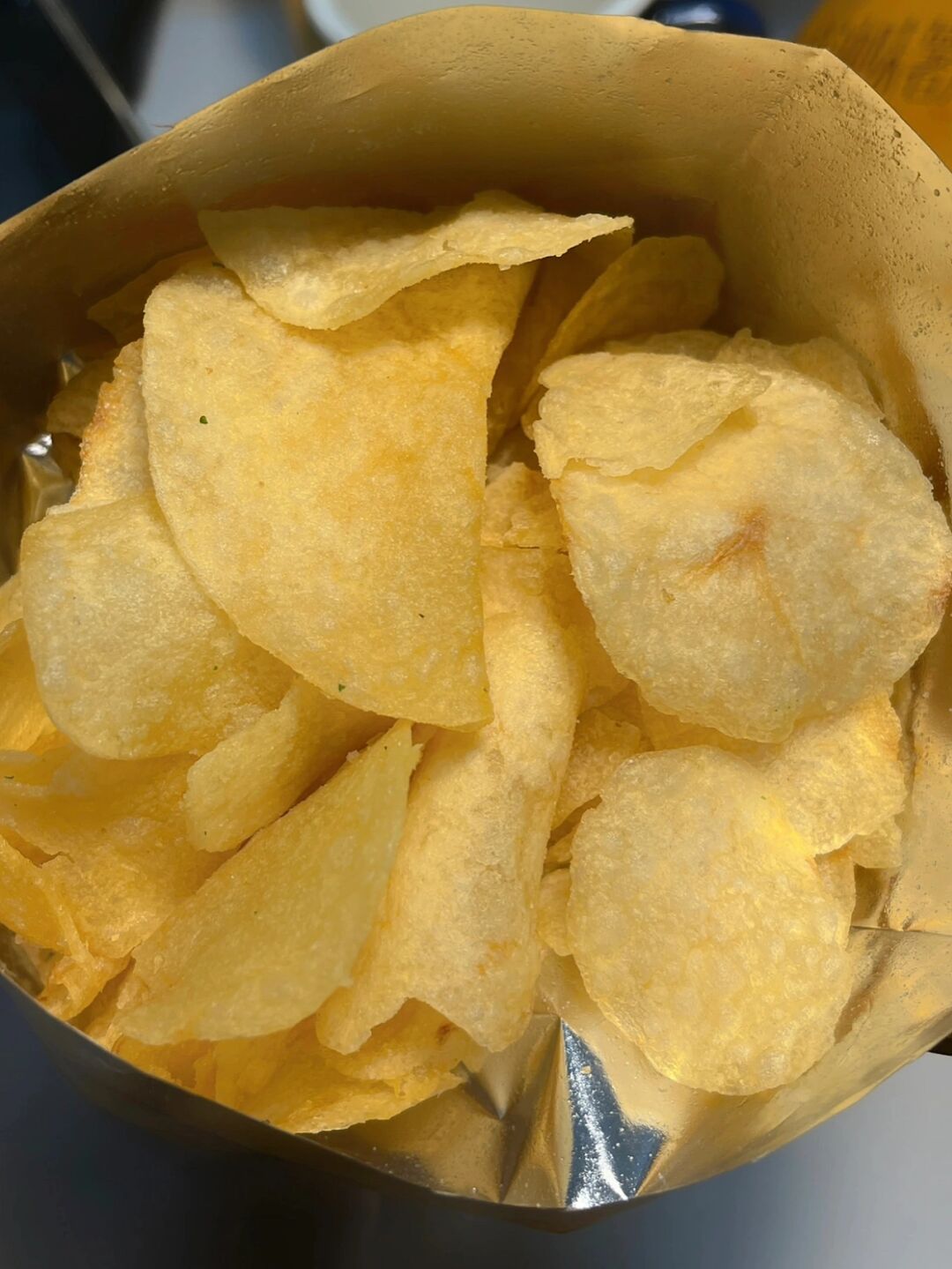 舔手指的蜂蜜黄油薯片 一口沦陷的快乐